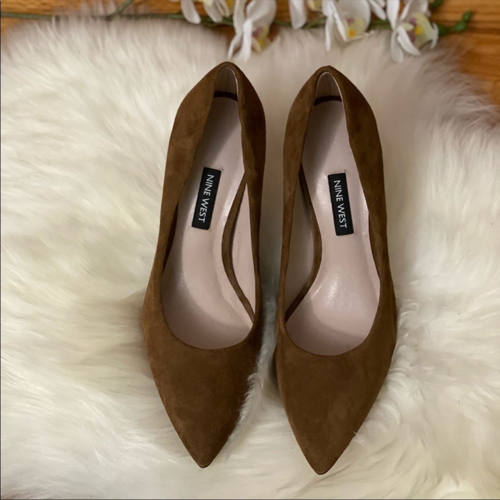 Suede Nine West Pumps